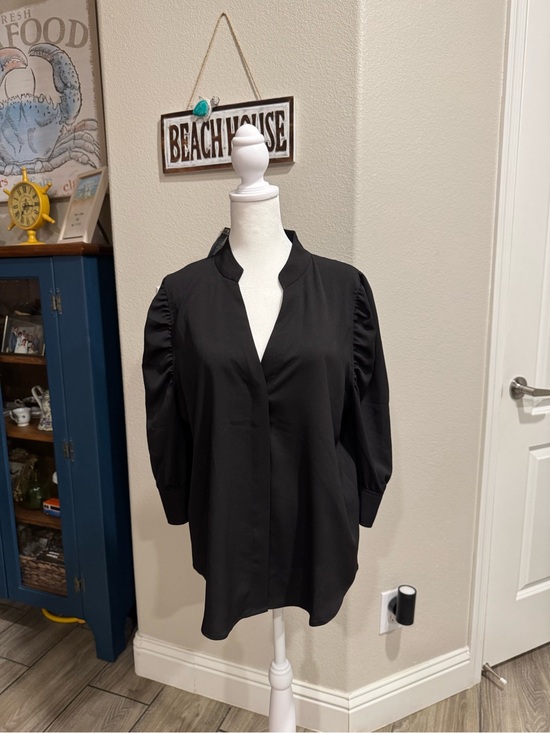 White House Black Market Tops - NWT! White House Black Market Black V-Neck Puff Sleeve Blouse Sz. 12